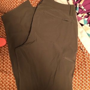 Women’s outdoor sports pants.